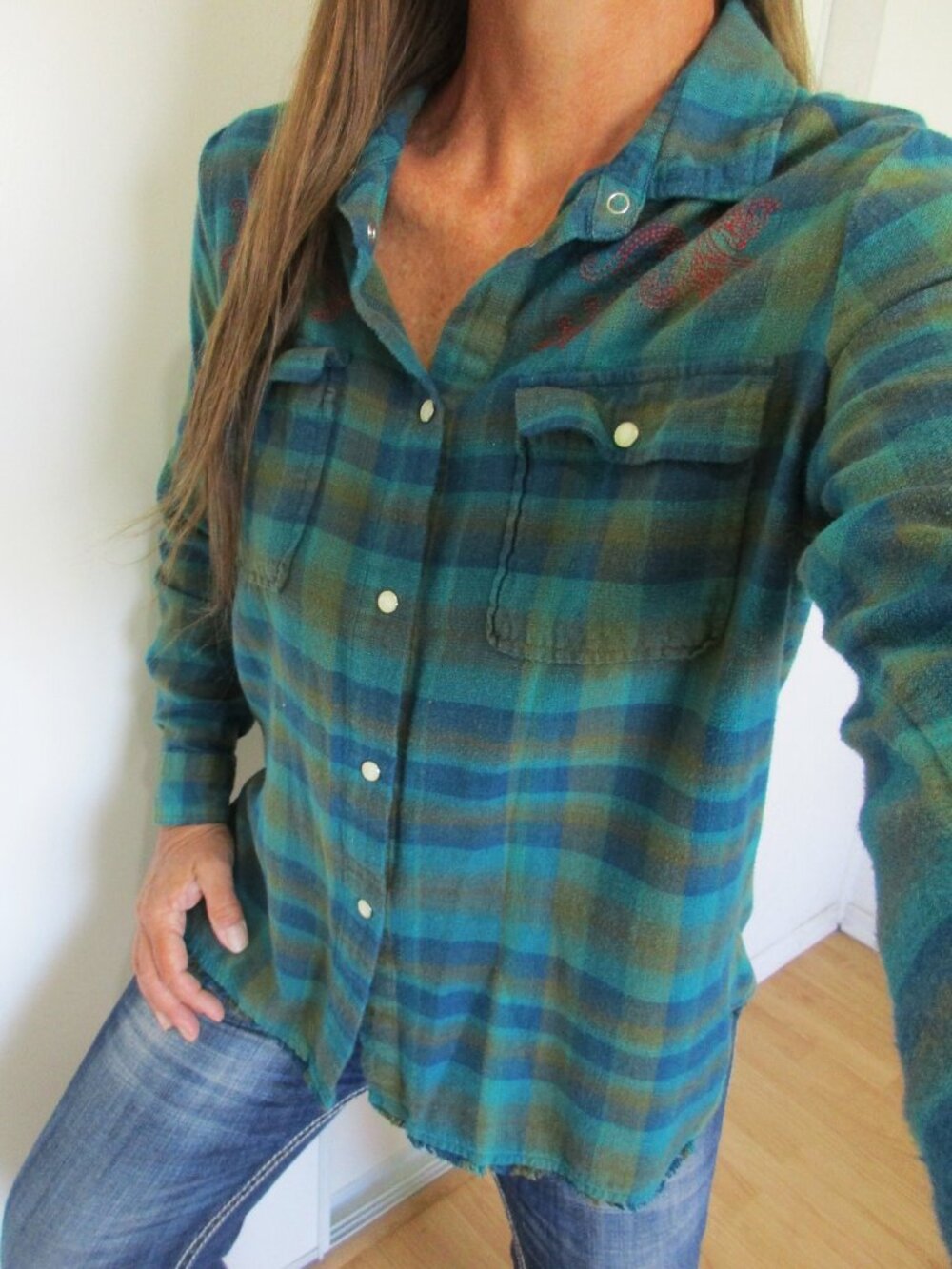 IDYLLWIND Top Size Medium Green Plaid Embroidered Button Down Flannel Shirt